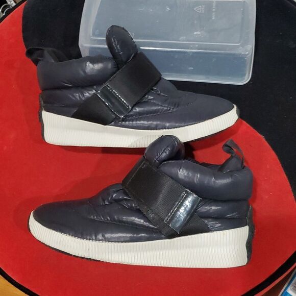 Sorel Out N About Sneak Puffy Strap Boots in Navy Blue Size 7 - Picture 6 of 13